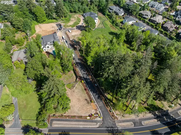 Lake Oswego, OR 97034,13560 Goodall RD #7