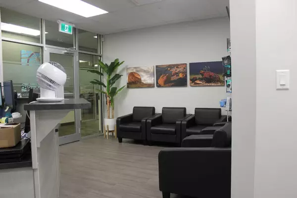 Medicine Hat, AB T1A 3P9,2810 13 AVE SE