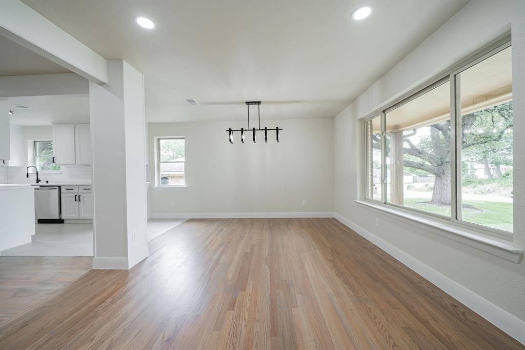 Dallas, TX 75228,8934 Bretshire Drive