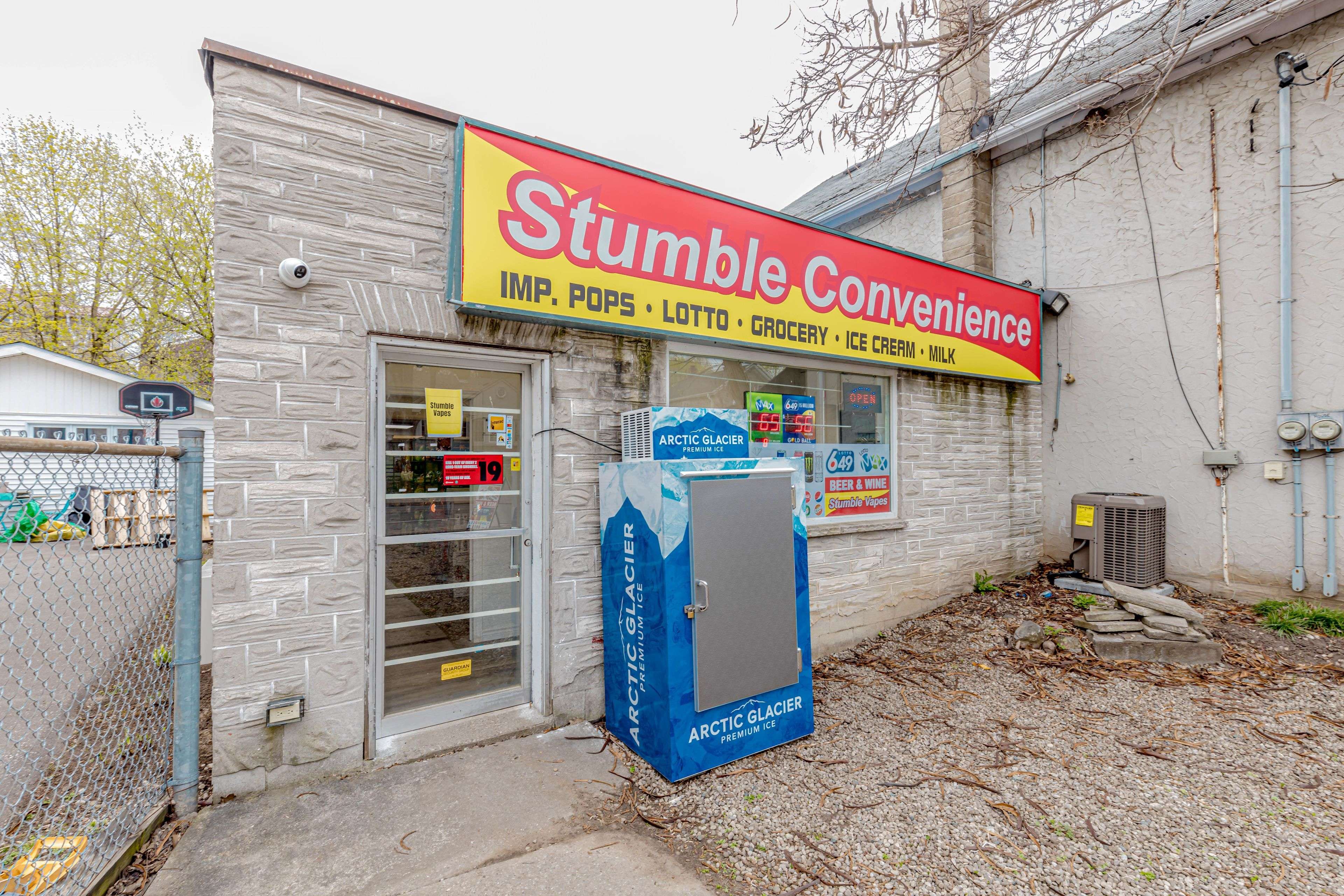 Cambridge, ON N3C 2N7,136 Cooper ST