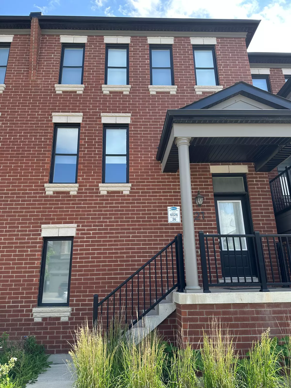 Milton, ON L9E 1T1,980 Logan DR #21