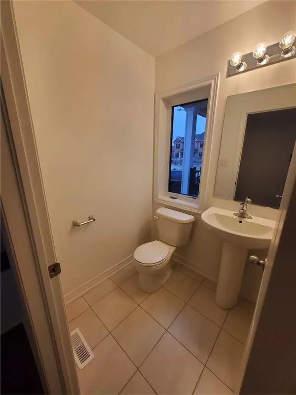 Whitby, ON L1P 0N3,42 Thelma DR