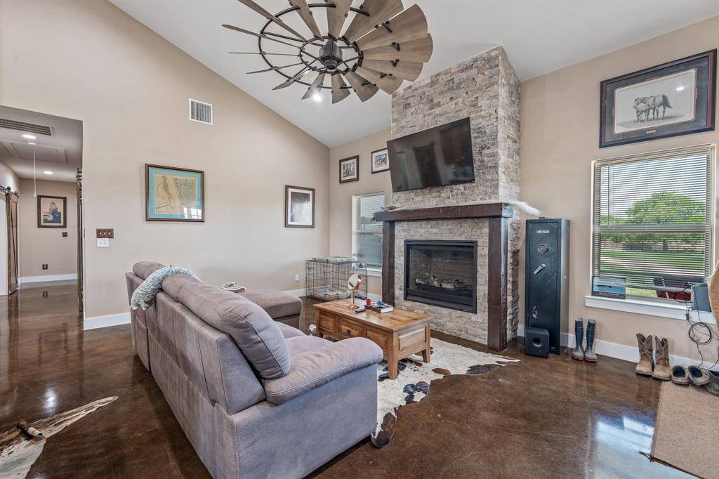 Stephenville, TX 76401,3385 County Road 275