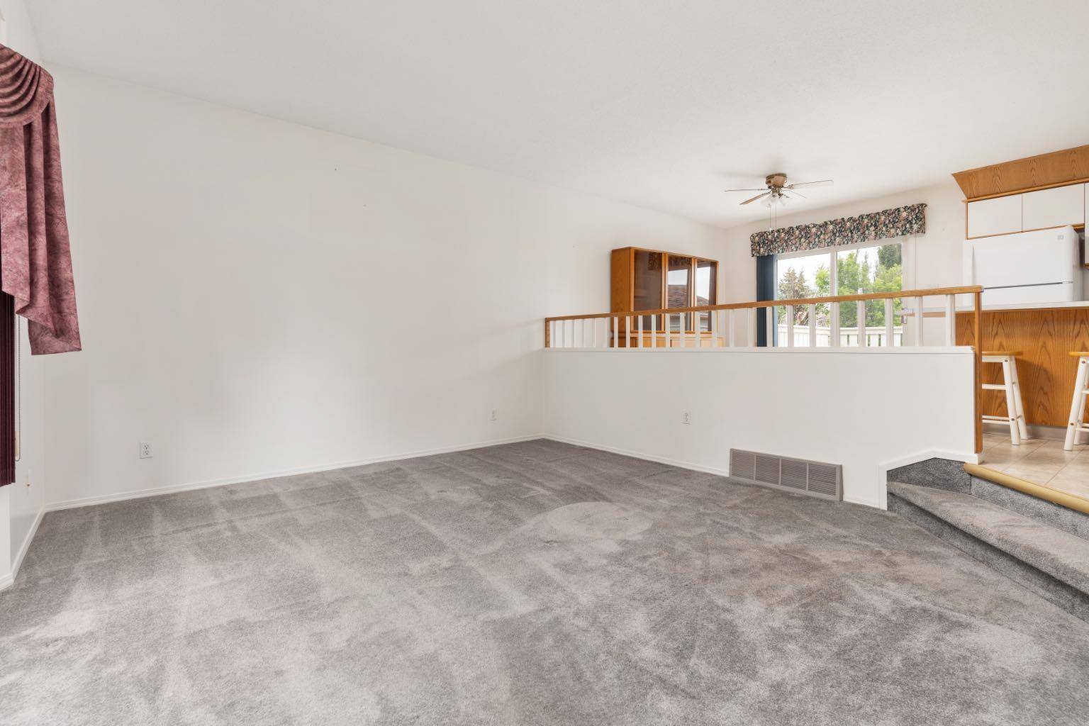 Camrose, AB T4V 4H1,6104 54 AVE