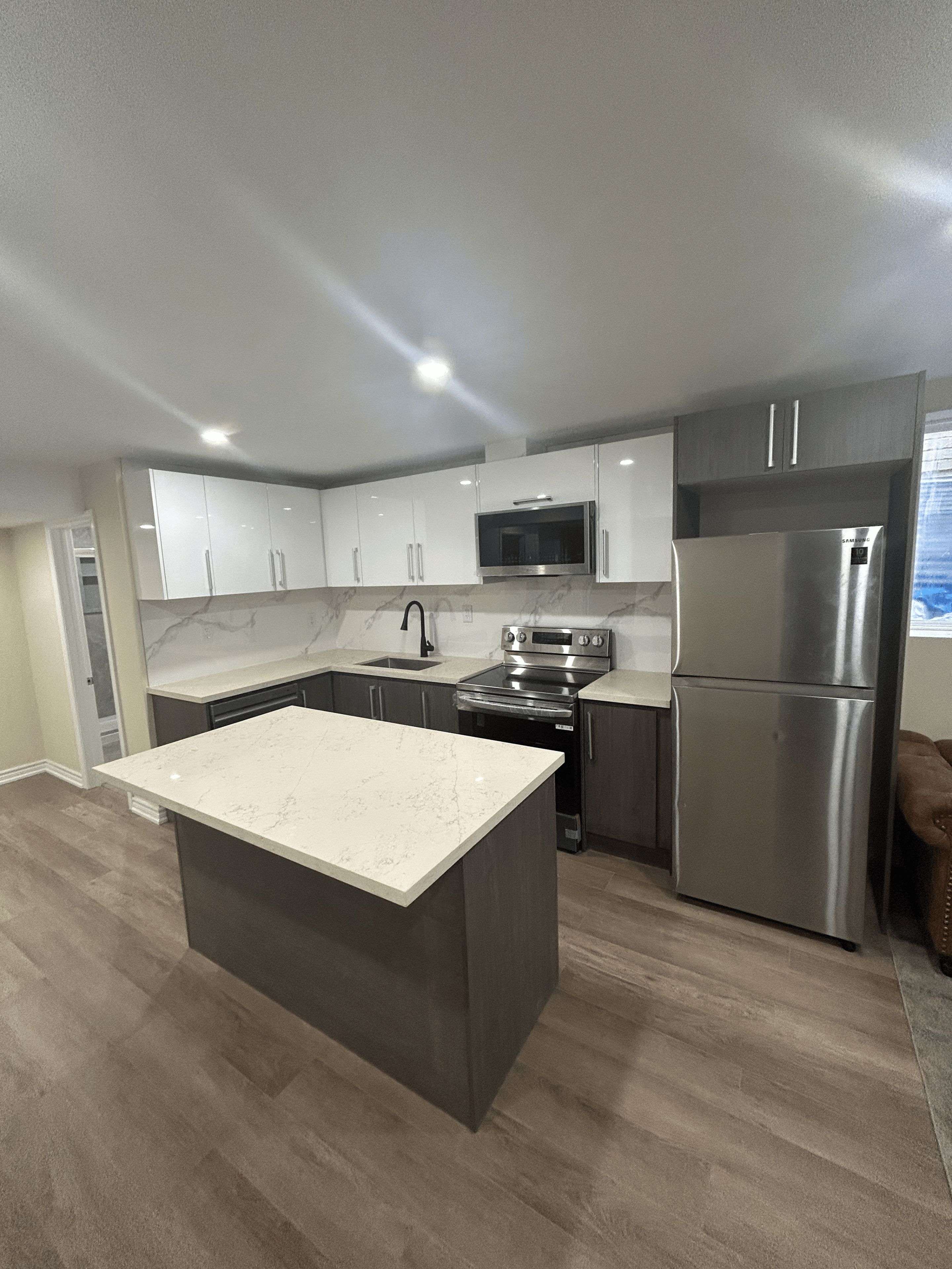 Whitby, ON L1P 0J7,47 MULGRAVE ST
