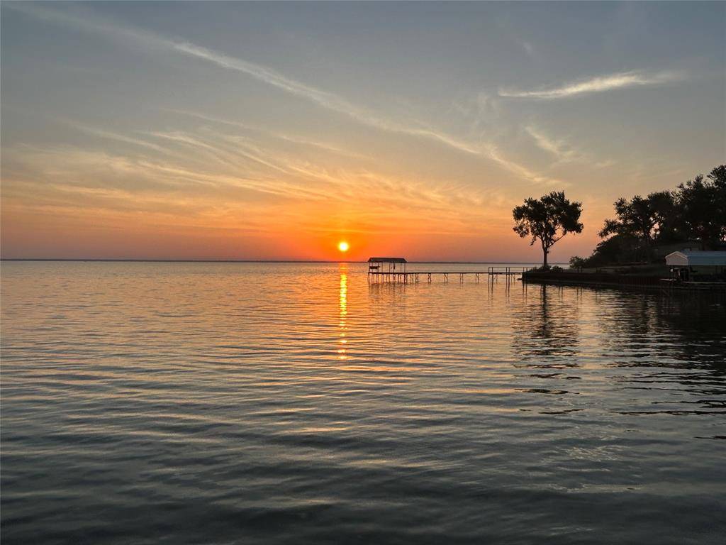 122 Vz County Road 3735, Wills Point, TX 75169