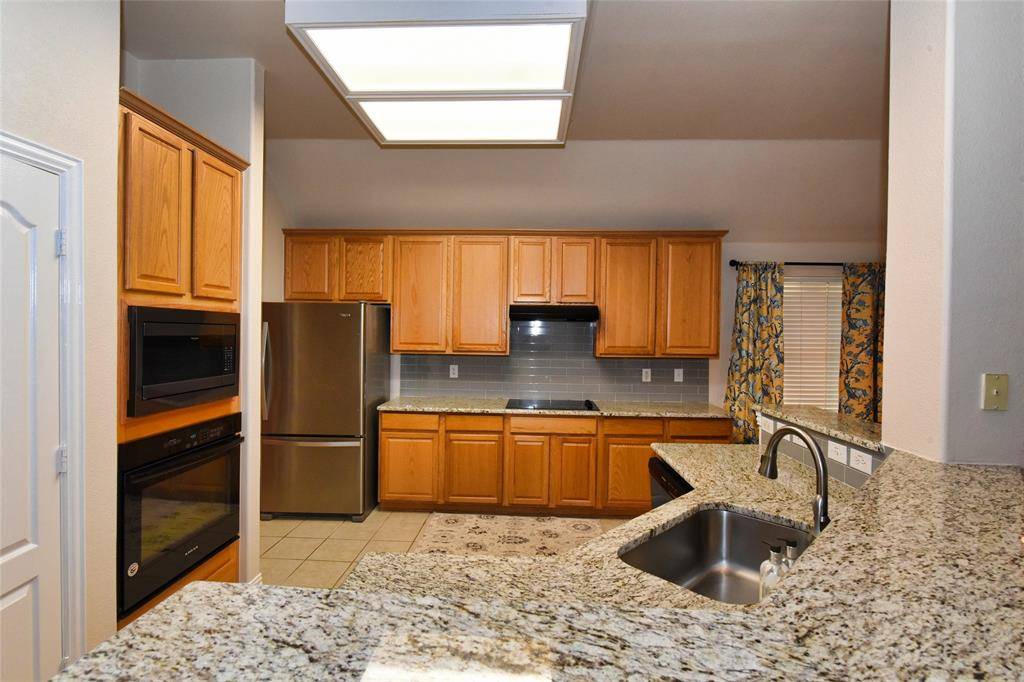 Coppell, TX 75019,527 Buckingham Court