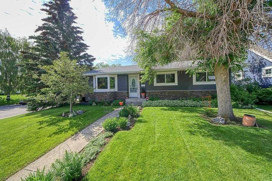 Calgary, AB T2K 0R1,603 75 AVE Northwest