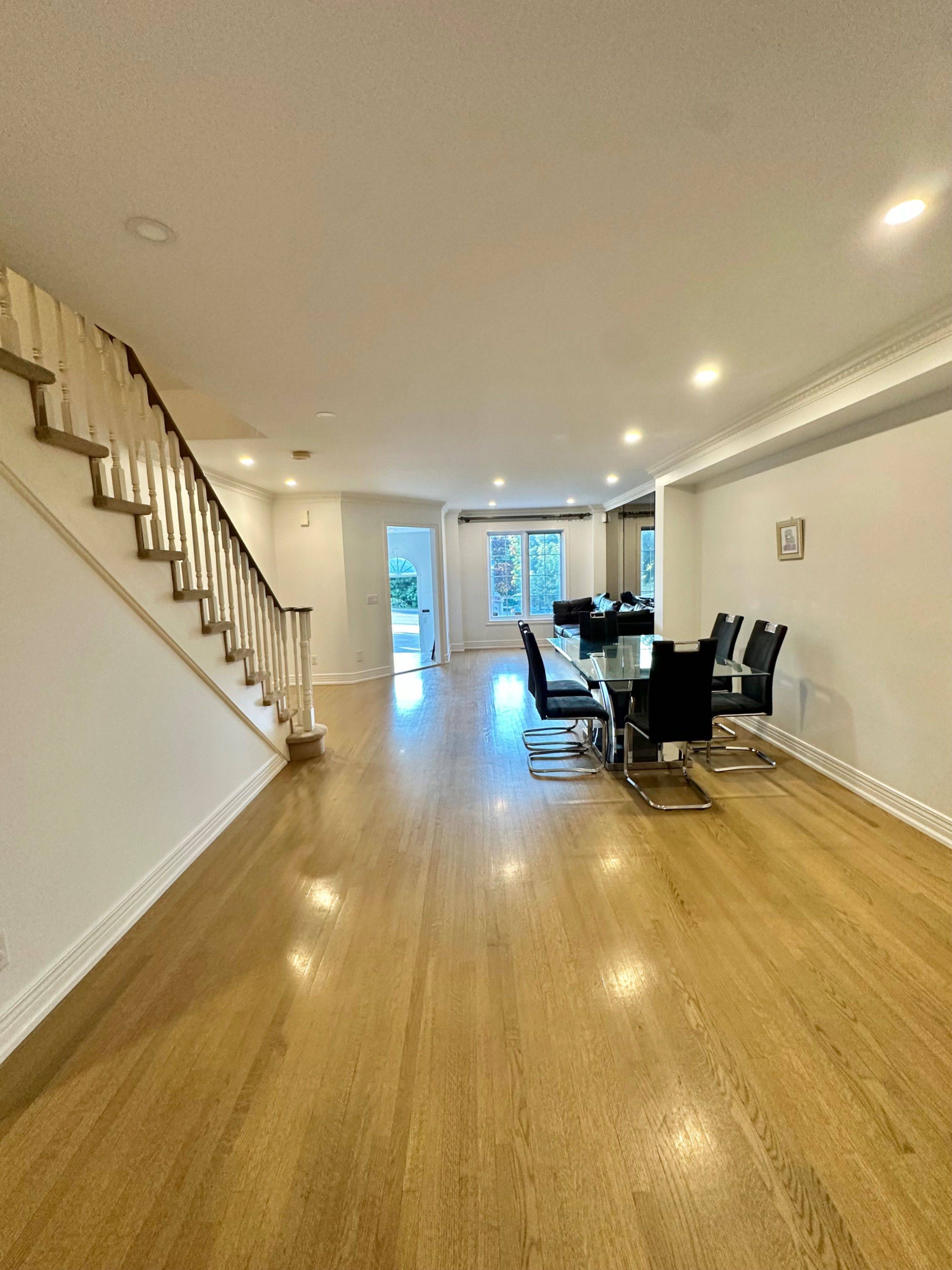 Toronto C14, ON M2N 6W2,3180 Bayview AVE #15