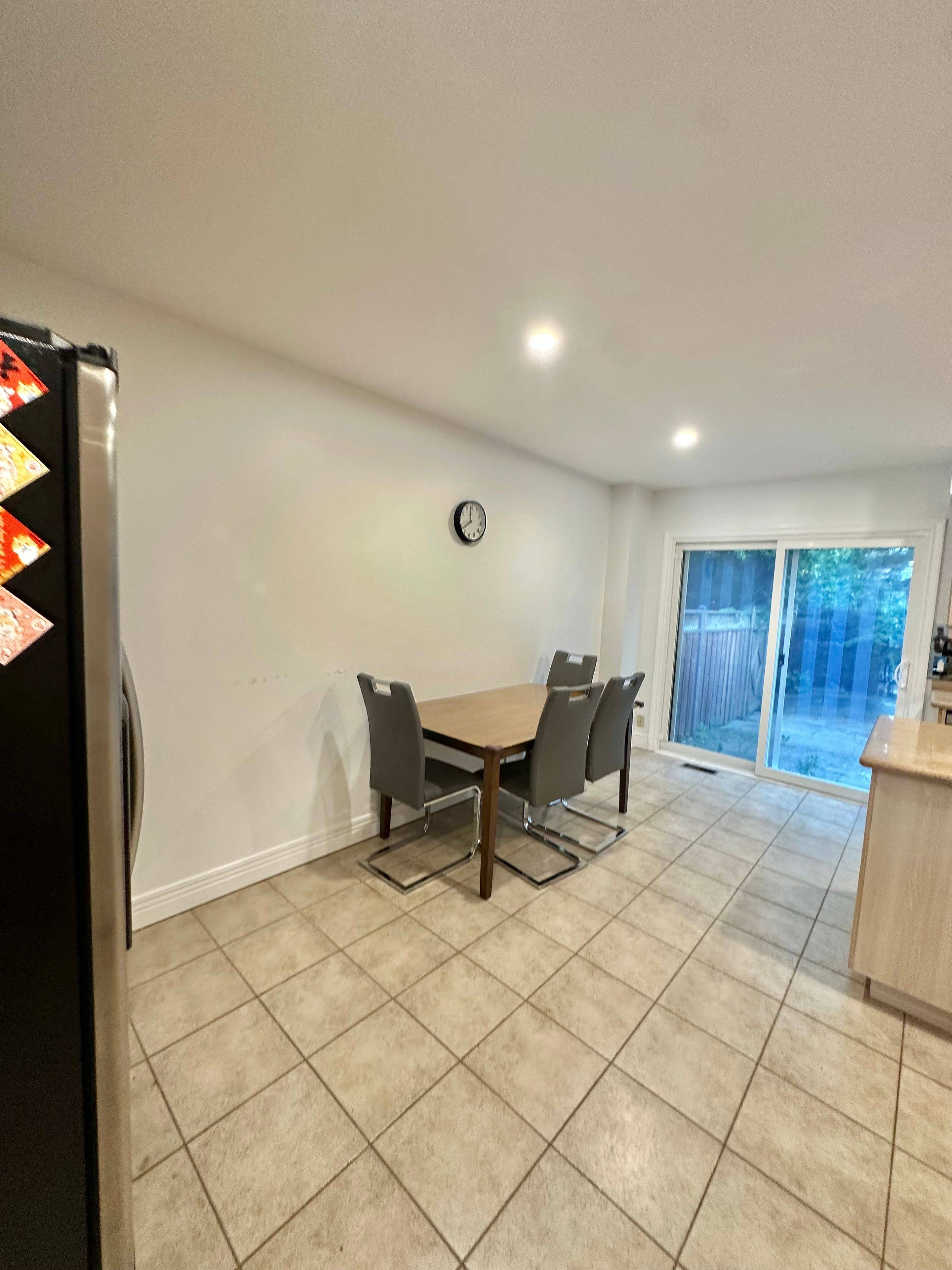 Toronto C14, ON M2N 6W2,3180 Bayview AVE #15