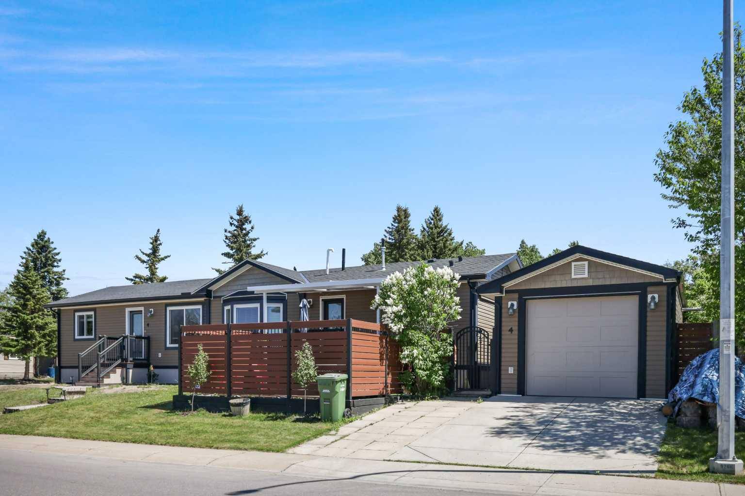 4 Spring Dale CIR SE, Airdrie, AB T4B 1N8