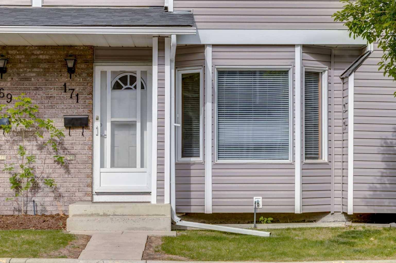 Calgary, AB T2C 3Z1,171 Riverglen PARK Southeast