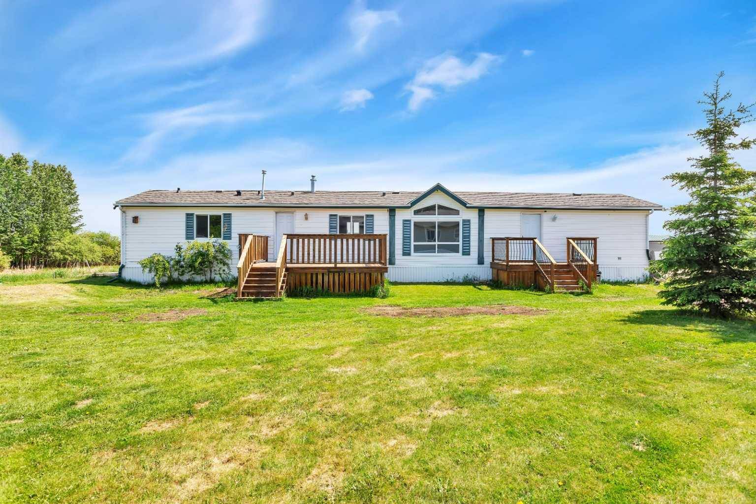 5823 52 ST #108, Eckville, AB T0M 0X0