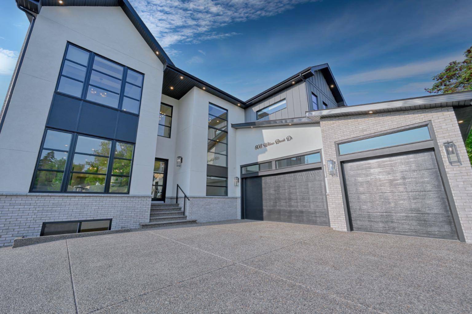Calgary, AB t2j 1n8,608 Willow Brook DR SE