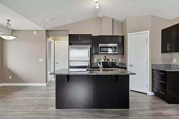 Airdrie, AB T4B 3S5,2781 Chinook Winds DR SW #10203