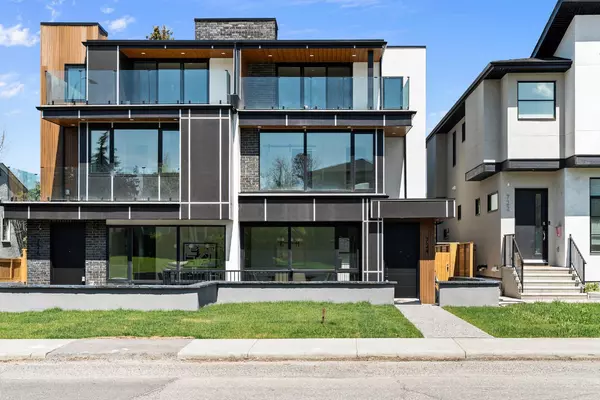 726 25 AVE Northwest, Calgary, AB T2M 2B2