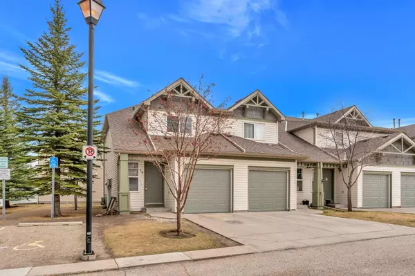 16 Eversyde CT SW, Calgary, AB T2Y 4S4