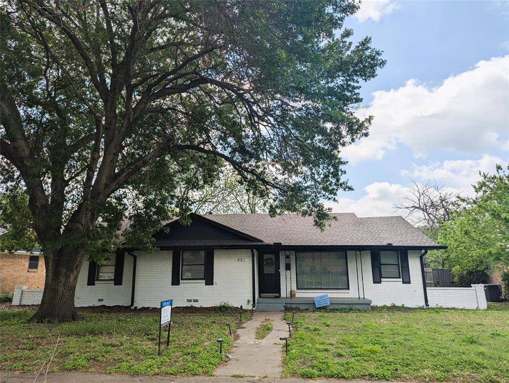882 Magnolia Lane, Lancaster, TX 75146