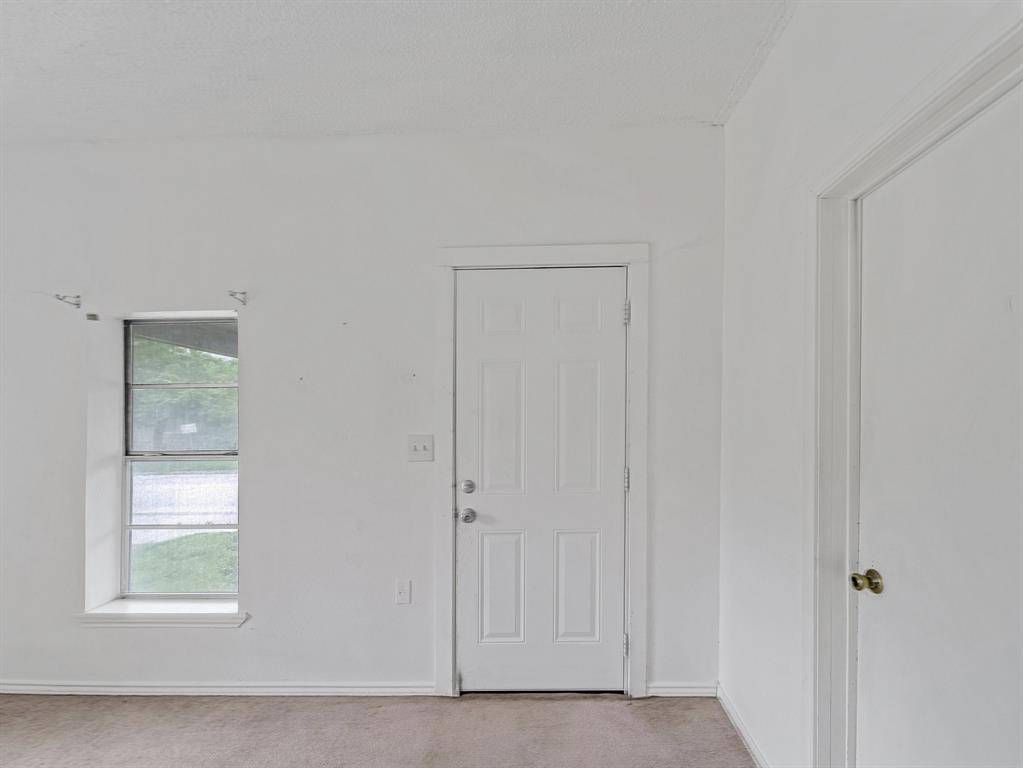 Sanger, TX 76266,119 W Willow Street