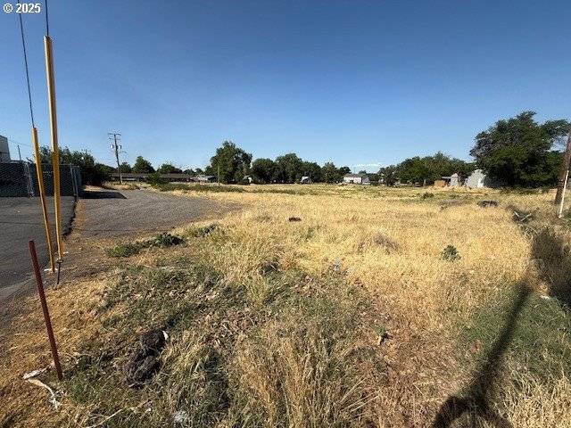 Hermiston, OR 97838,337 E HIGHLAND AVE
