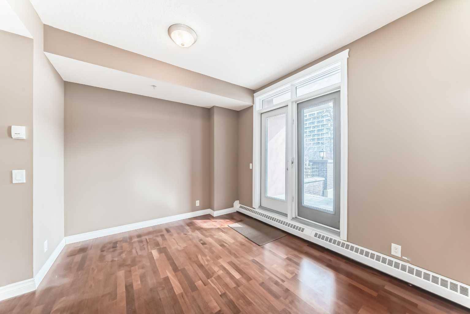 Calgary, AB T2E 2M9,990 Centre AVE NE #108