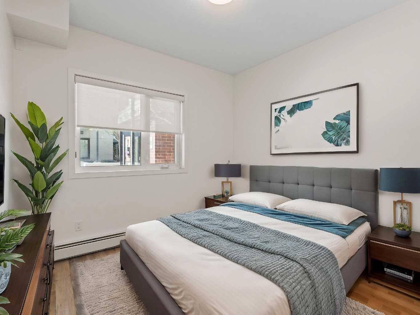 Calgary, AB T2S0B9,118 18 AVE Southwest #.