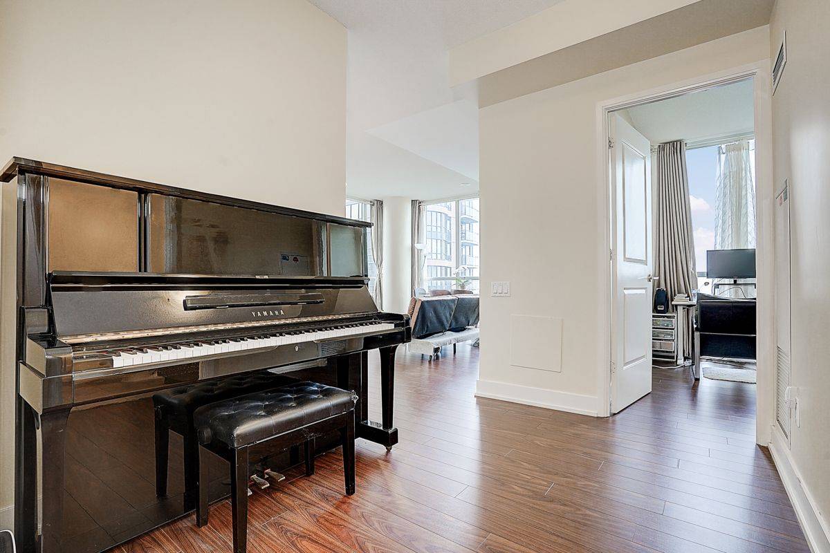 Toronto C14, ON M2N 0C8,23 Sheppard AVE E #2104