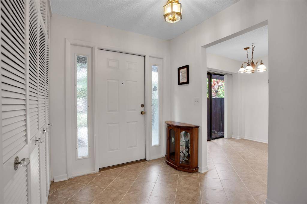 Coconut Creek, FL 33066,2556 Carambola Cir #1843