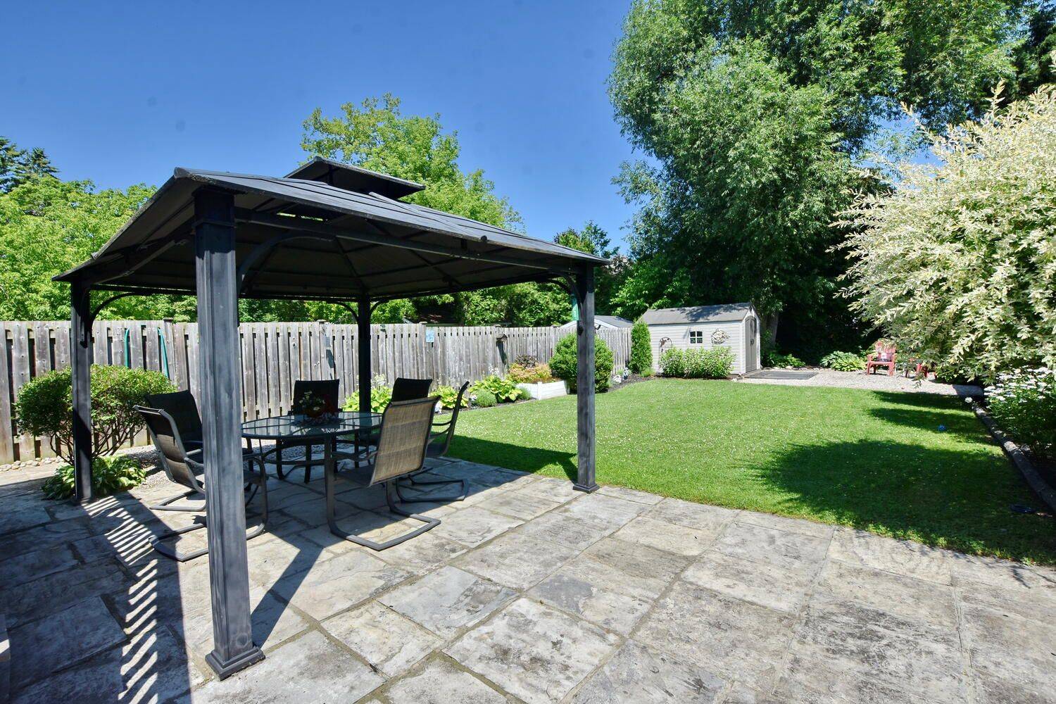 Collingwood, ON L9Y 2B1,111 Seventh ST