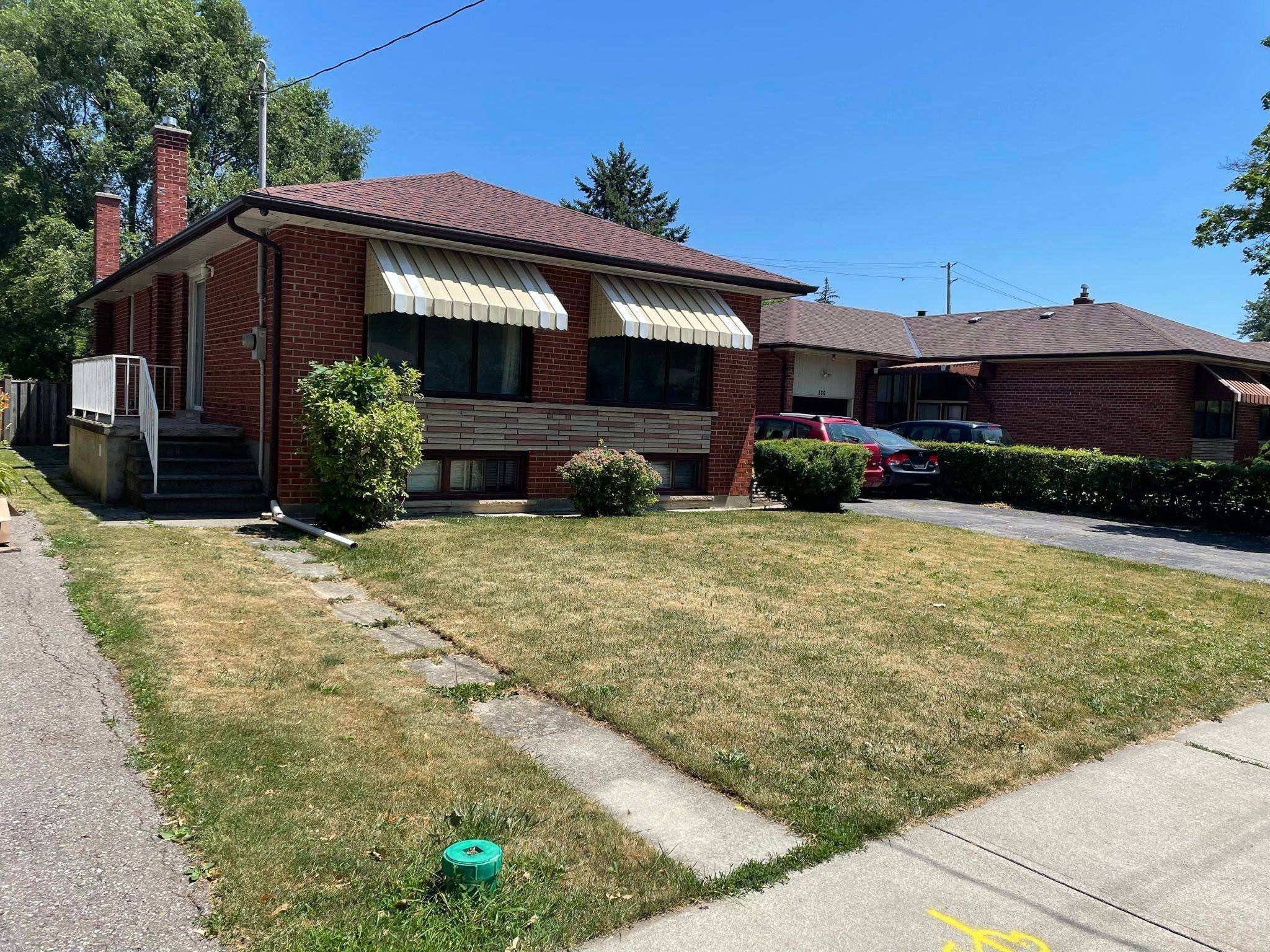 128 Sabrina DR #Main, Toronto W09, ON M9R 2K2