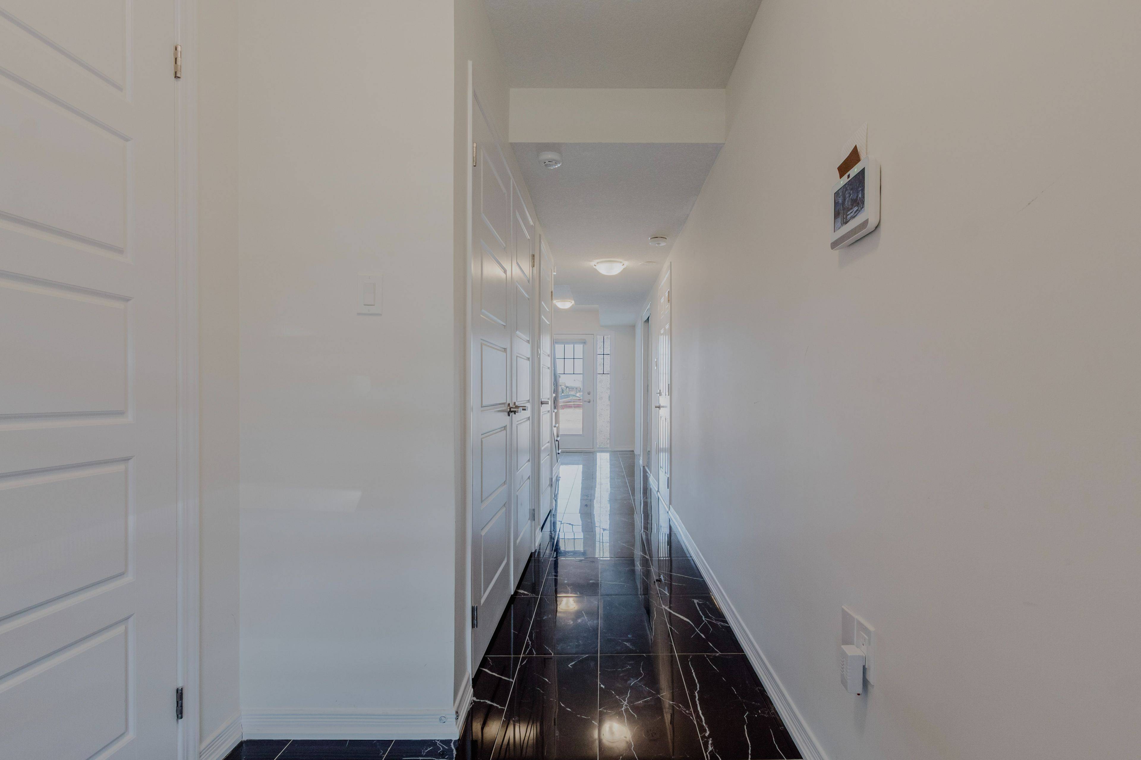 Brantford, ON N3T 0V7,20 Bee CRES