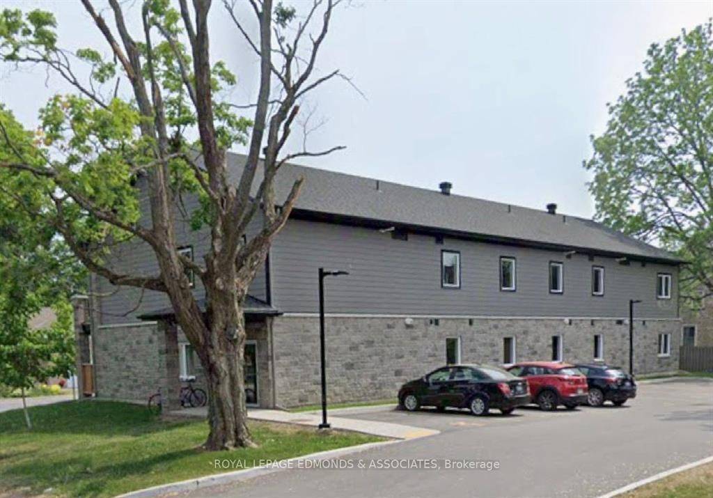 Carleton Place, ON K7C 1V3,119 Bell ST