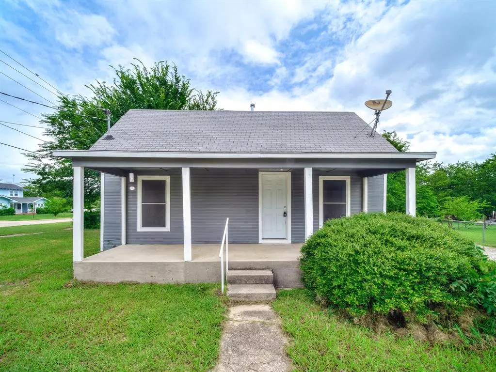 Sanger, TX 76266,119 W Willow Street