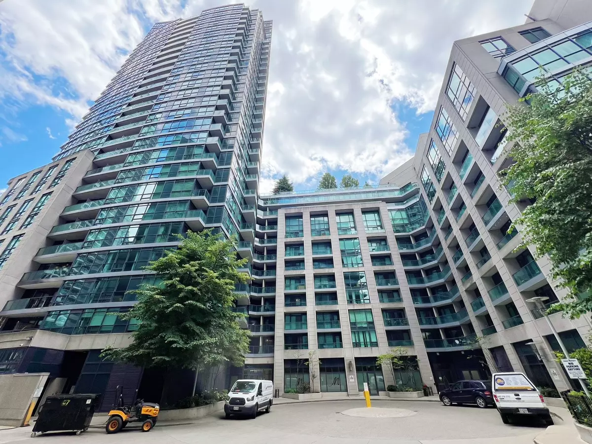 Toronto C01, ON M5V 1B7,600 Fleet ST #204