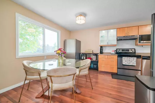Calgary, AB T3E2K1,2227A 29 ST SW