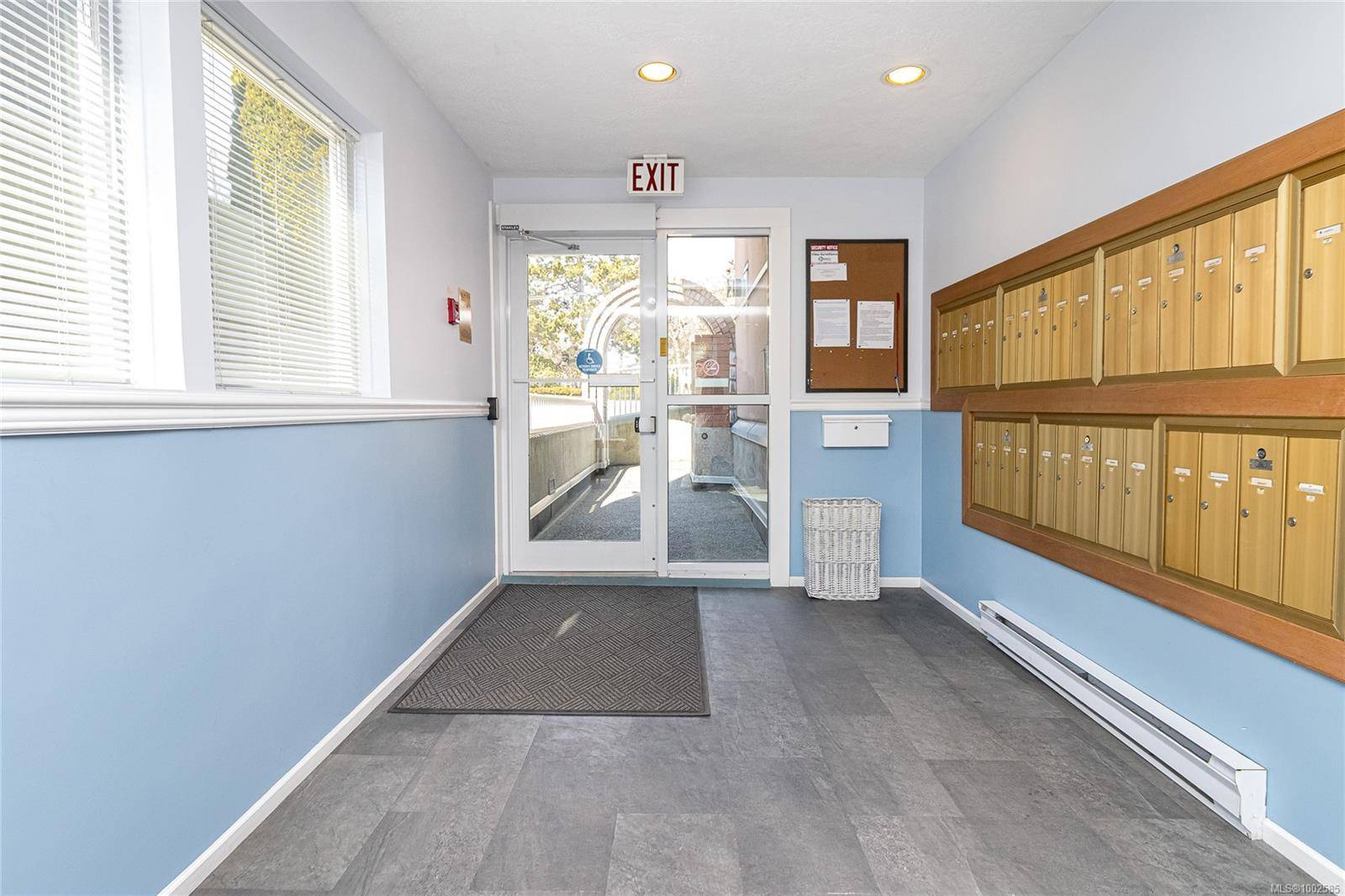Victoria, BC V8T 2C1,1519 Hillside Ave #307