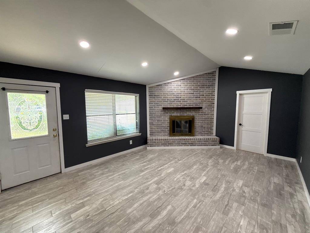 137 W 6th Street, Krum, TX 76249