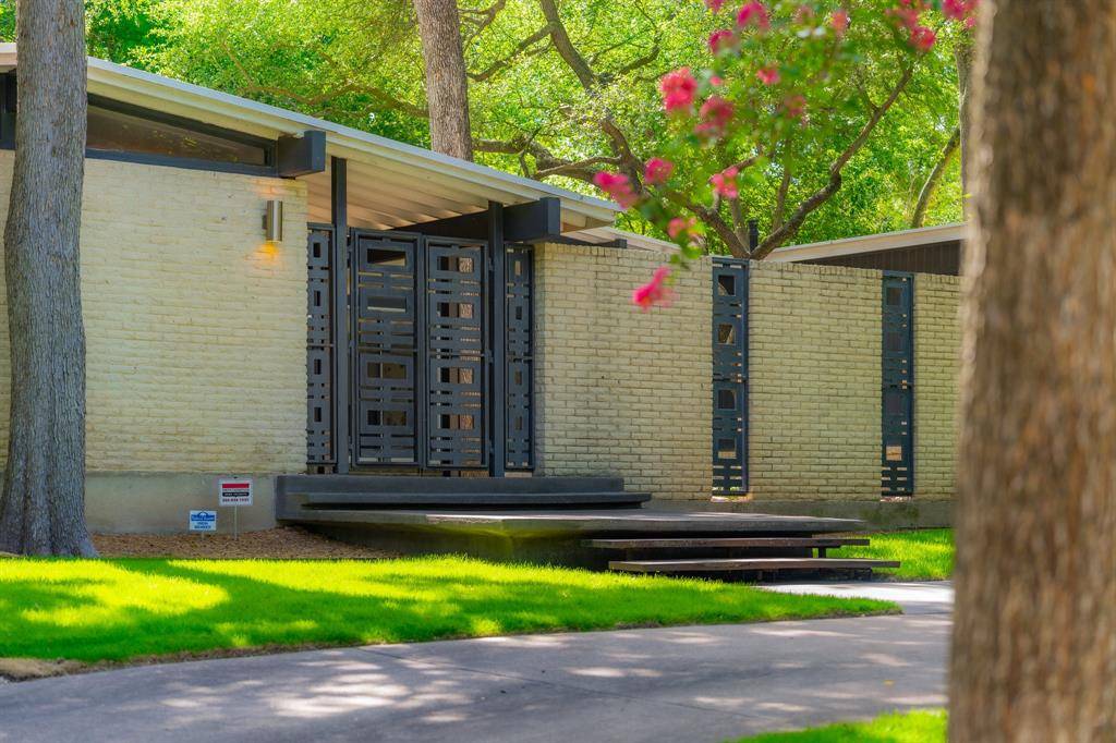 Dallas, TX 75238,9014 Capri Drive