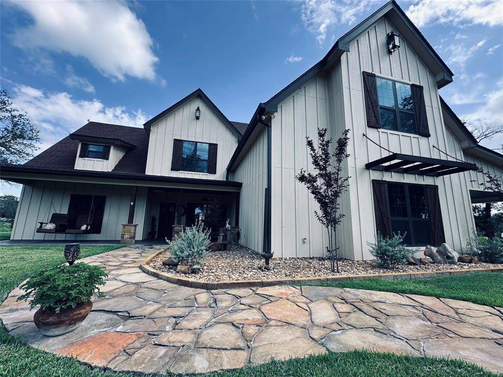 125 Drake Court, Comanche, TX 76442