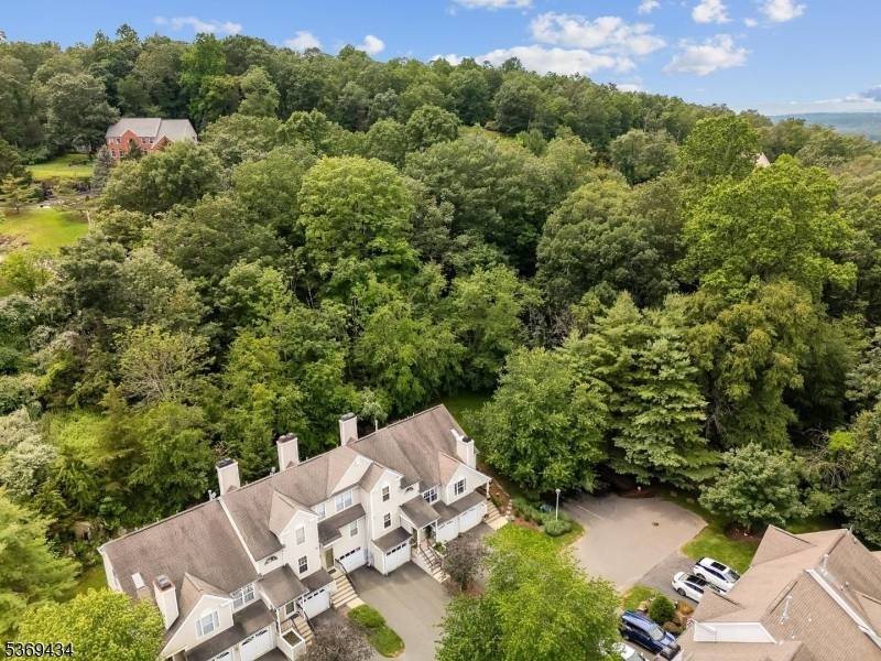 31 Rainier Ct, Allamuchy Twp., NJ 07840
