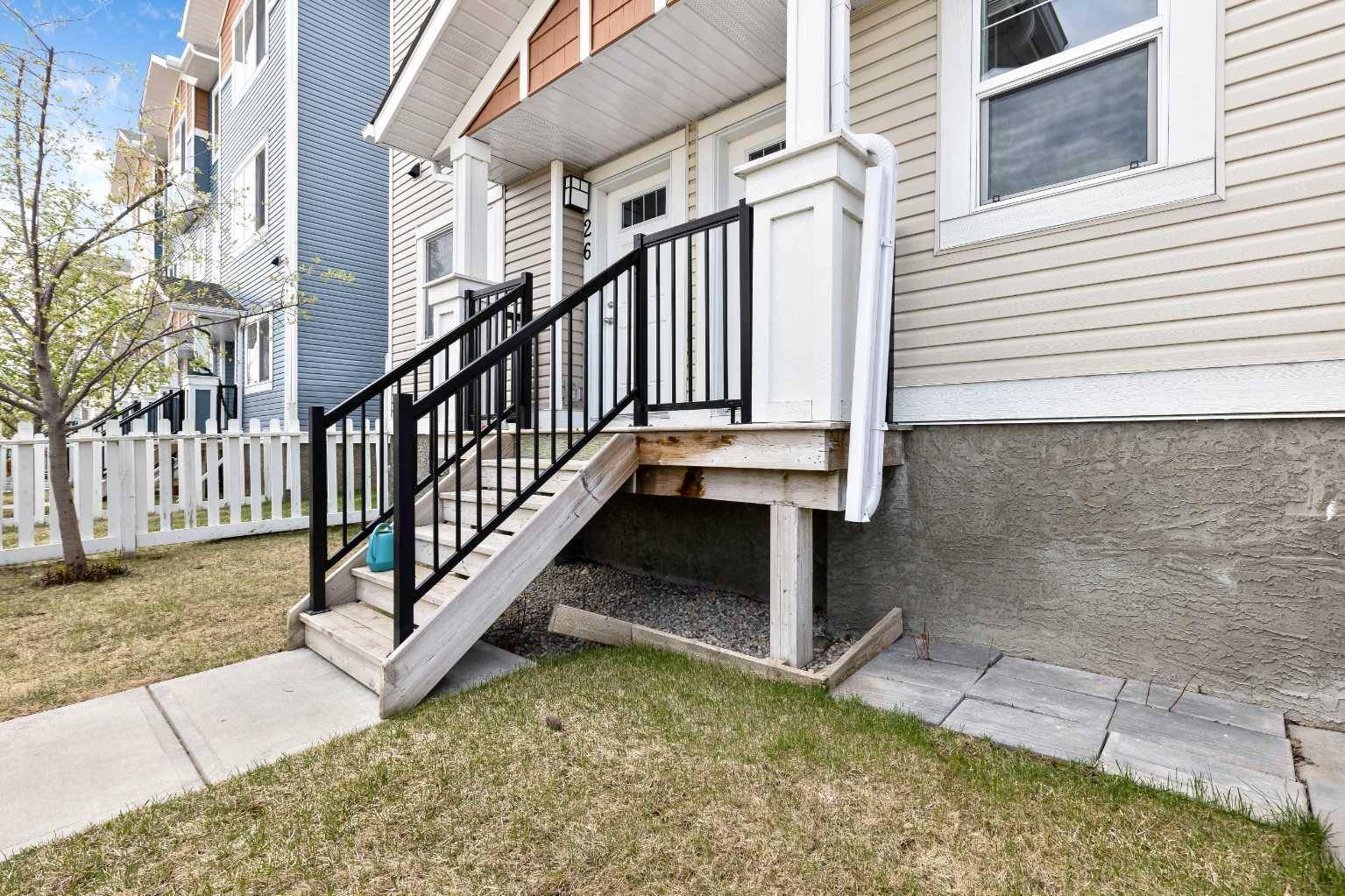 High River, AB T1V 0G4,25 Stonehouse CRES Northwest