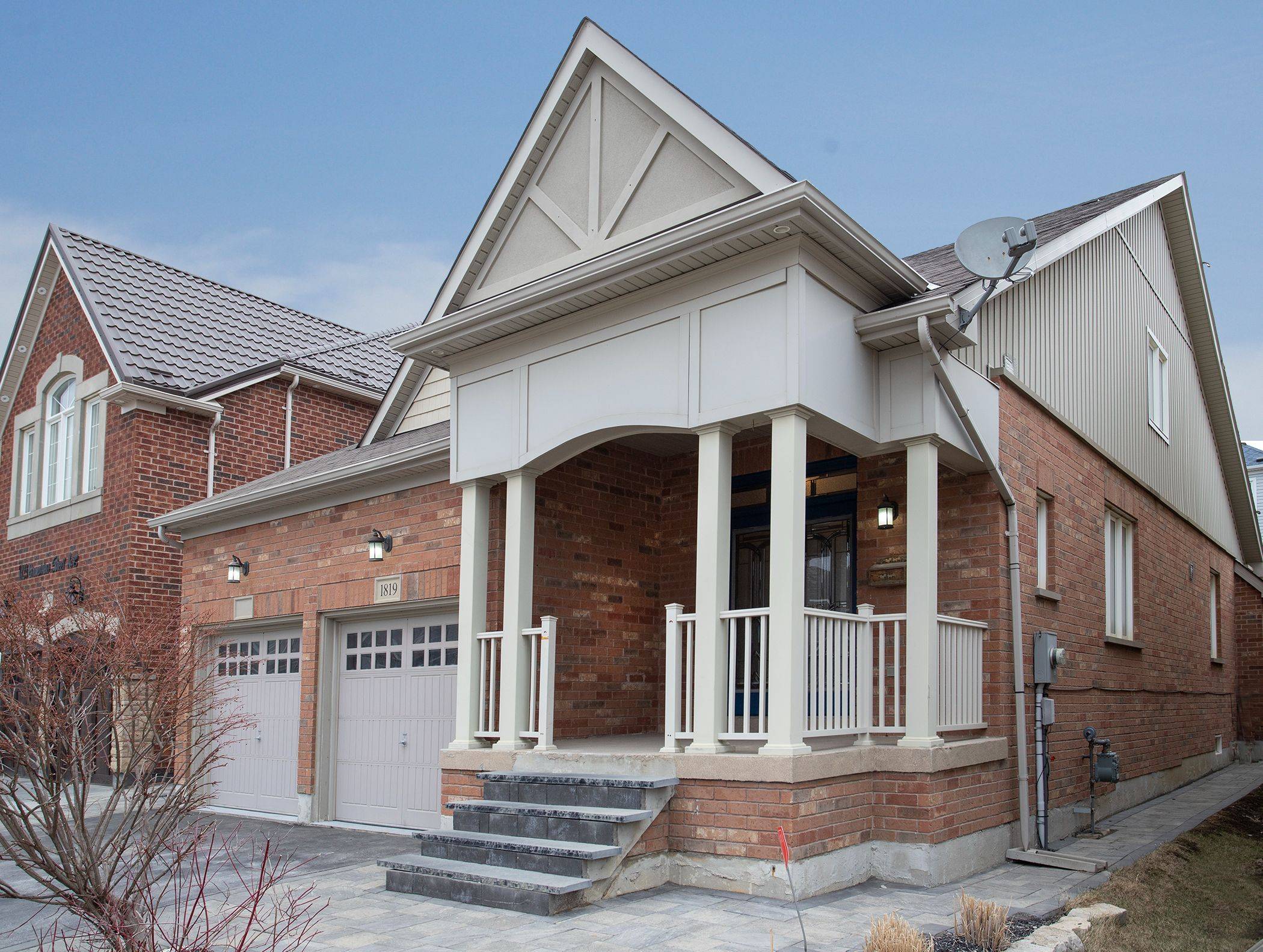 Oshawa, ON L1K 0J3,1819 Grandview ST N