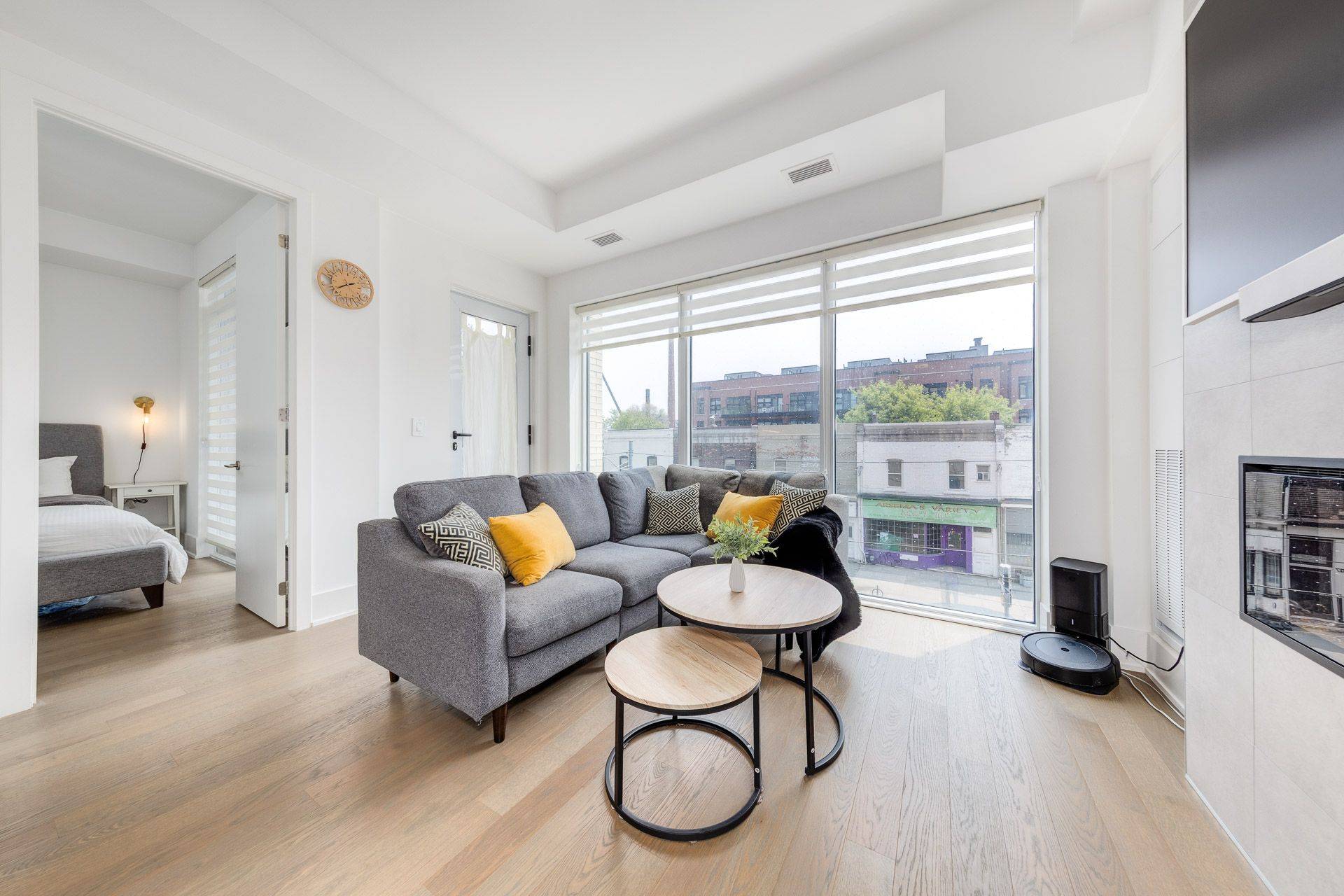 Toronto E01, ON M4K 0A5,495 Logan AVE #201