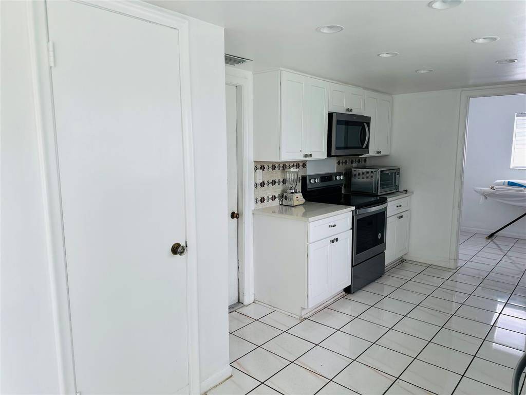 Sunrise, FL 33325,13309 NW 8th Ct
