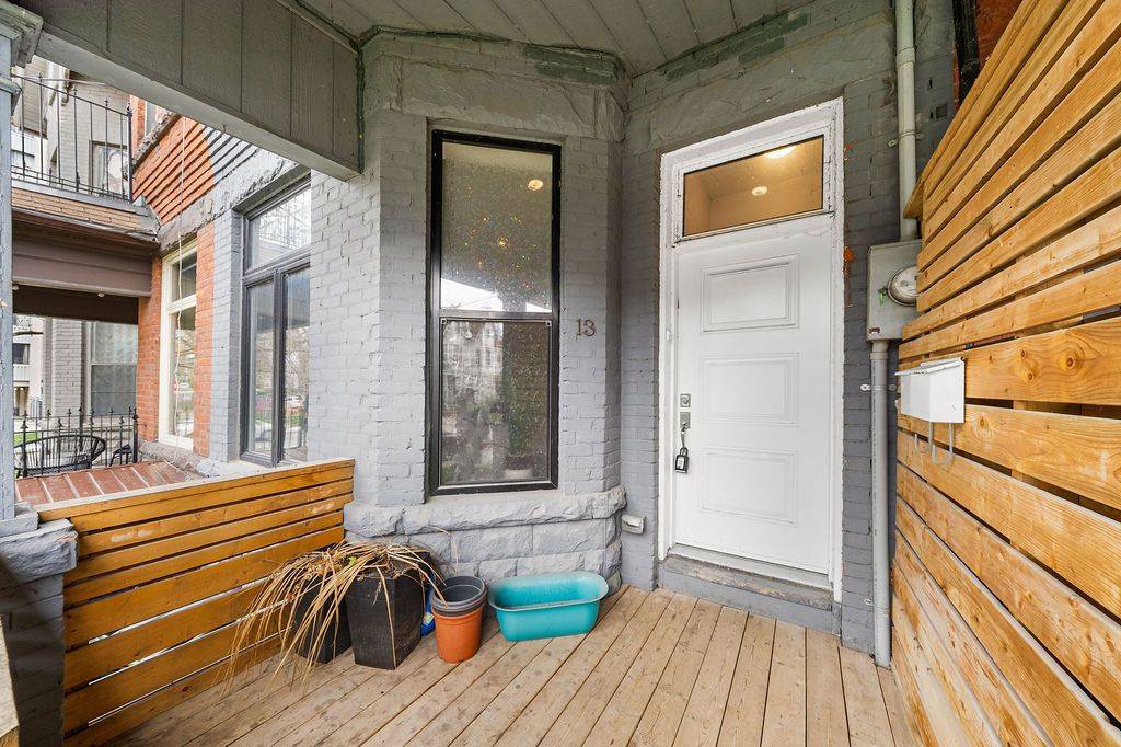 Toronto W01, ON M6K 2J4,13 Spencer AVE