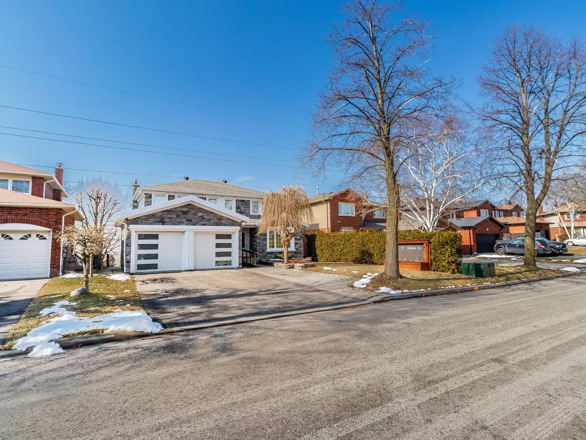 Whitby, ON L1N 8G8,172 Melissa CRES