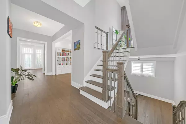 King, ON L7B 0P5,45 Cairns Gate