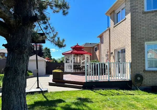 Mississauga, ON L5V 1T6,5239 Creditview RD #BSMT