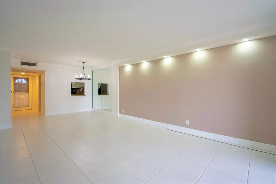 4500 N Federal Hwy #344E, Lighthouse Point, FL 33064