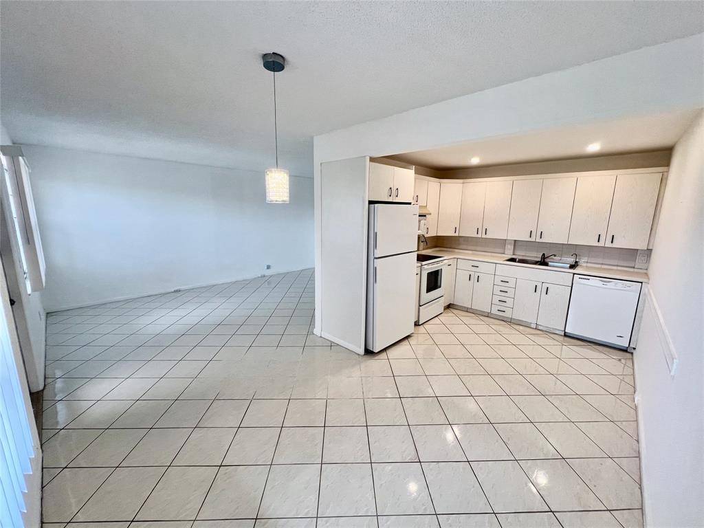 Boca Raton, FL 33434,Address not disclosed
